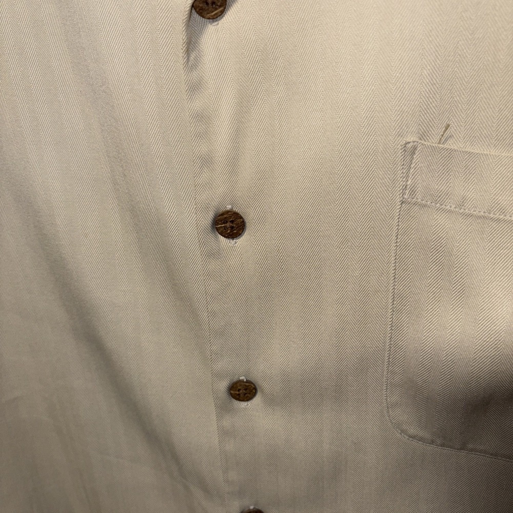 Tommy Bahama silk tan shirt size Large button up - Picture 4 of 7